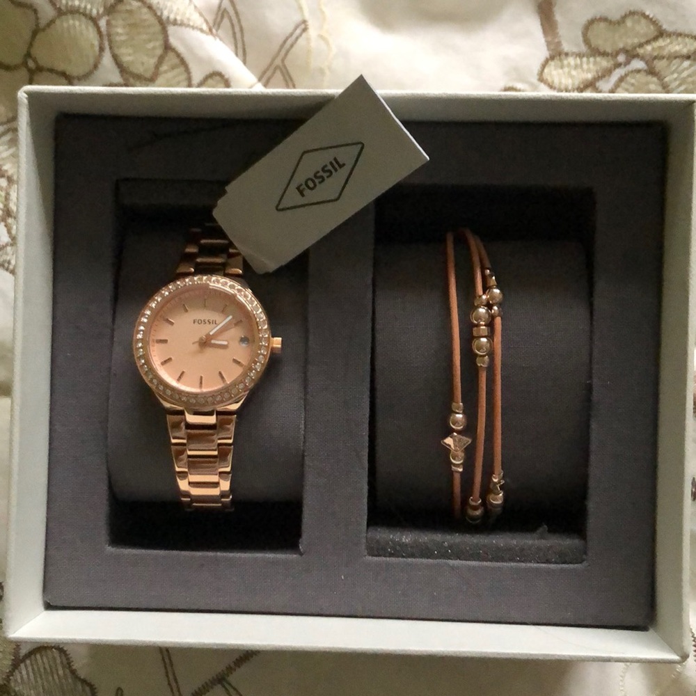 Fossil watch/bracelet gift set